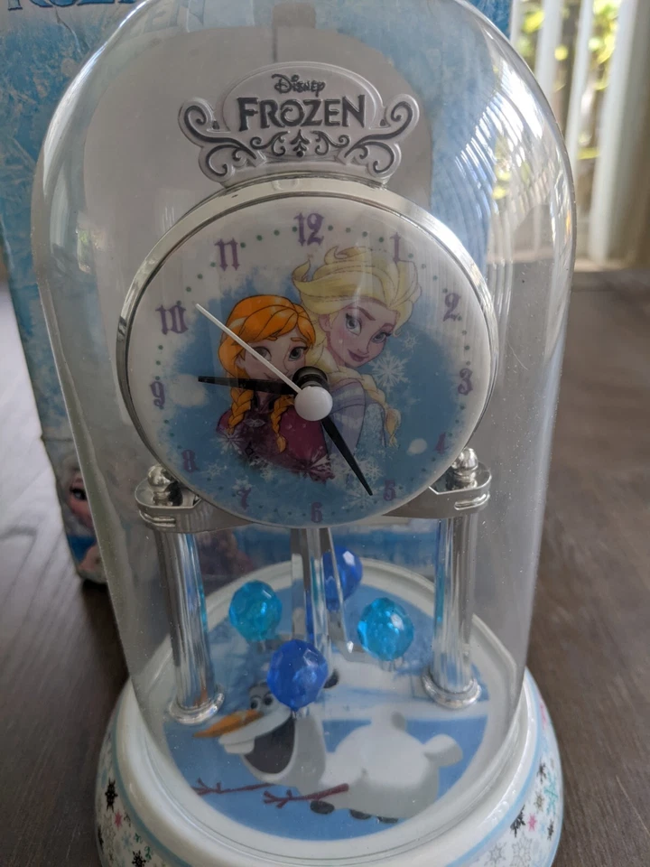 Relógio de aniversário Disney Frozen Sisters - Imagem 3 de 4