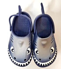 Capelli NY Unisex Toddler Clogs Shark Gray US Size 9