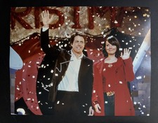 Hugh Grant signed The Prime Minister Love Actually photo 11"x14"