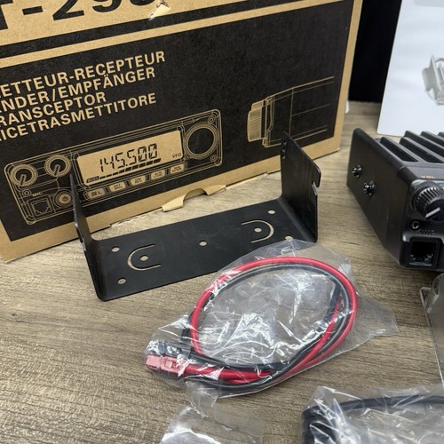 Yaesu FT-2980R 2-Meter Mobile Transceiver Ham Radio, 80 Watts VERY NICE! - Picture 8 of 12