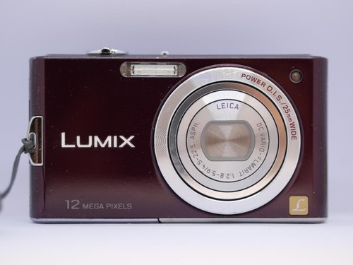 Panasonic DMC FX60 Digital Camera Compact Kit Battery Charger Included
