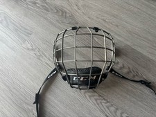 CCM FM680 M Hockey Face Mask Cage Size Small