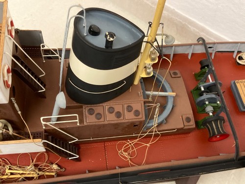 33 inch 1/33 scale Graupner Bugsier 3 Tug boat Radio Controlled Project model - Picture 14 of 19
