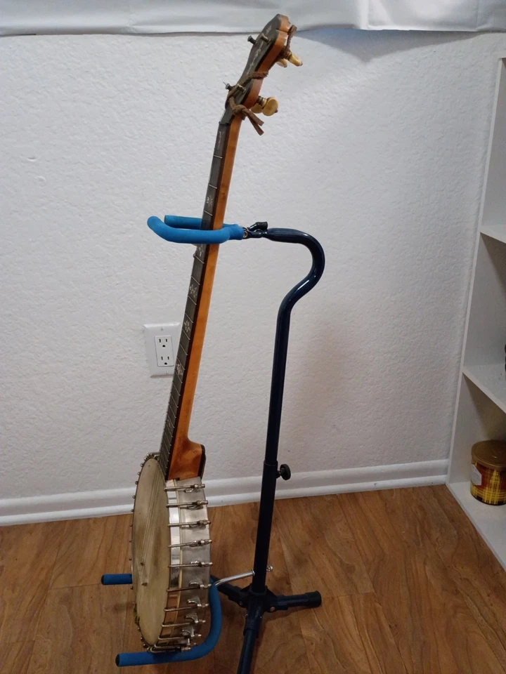 Vintage, Antique, Banjo Dating 1890 - 1910, Columbia Brand, Five String 30 Hooks - Image 2 of 4