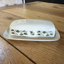 Royal Limited Holly Holiday Covered Butter Dish