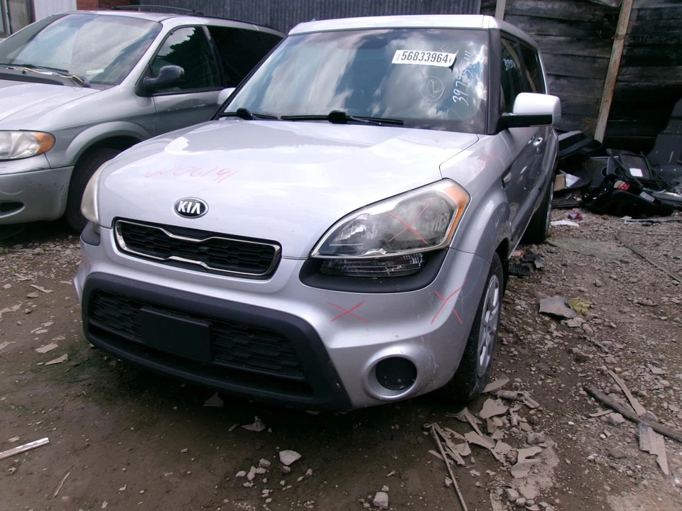 Used Air Cleaner Assembly fits: 2013 Kia Soul 1.6 Grade A - Image 2 of 4