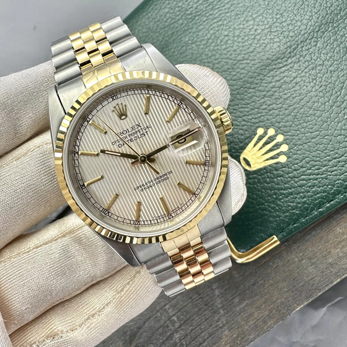Rolex datejust top 2 tone jubilee