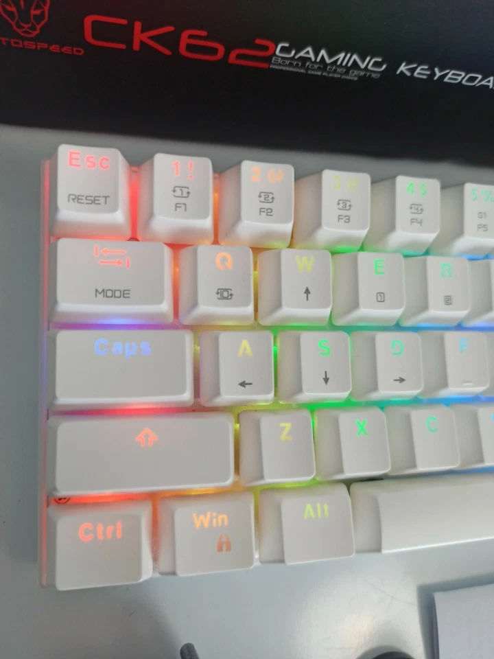 MOTOSPEED CK62 Gaming Keyboard Dual Mode Rainbow LED Wired USB for PC Lapt - Image 3 of 4