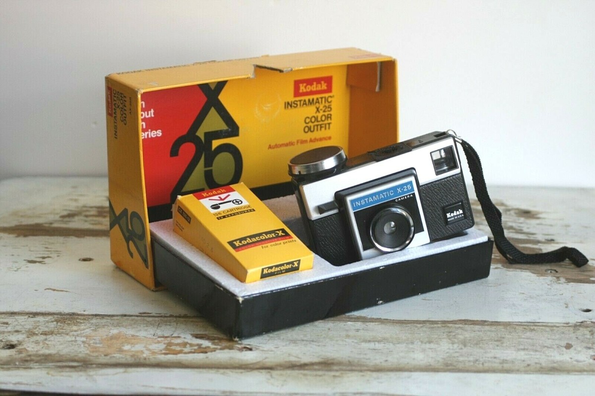 Kodak Instamatic X-25 Camera Outfit in Orig Box with Film & Manual