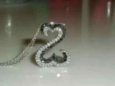 1,50ct Lab Created Schwarz Weiß Diamant Offenes Herz Anhänger 14K Weißgold Vergoldet