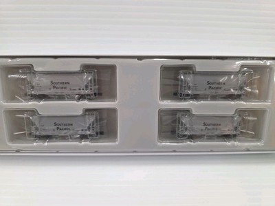 4 PACK  Z scale AZL 2 Bay Hoppers SP Brand New Never Run AZL 913915-1