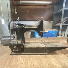 Singer Vintage Sewing Machine with Sewing Motor GAZ 3-120