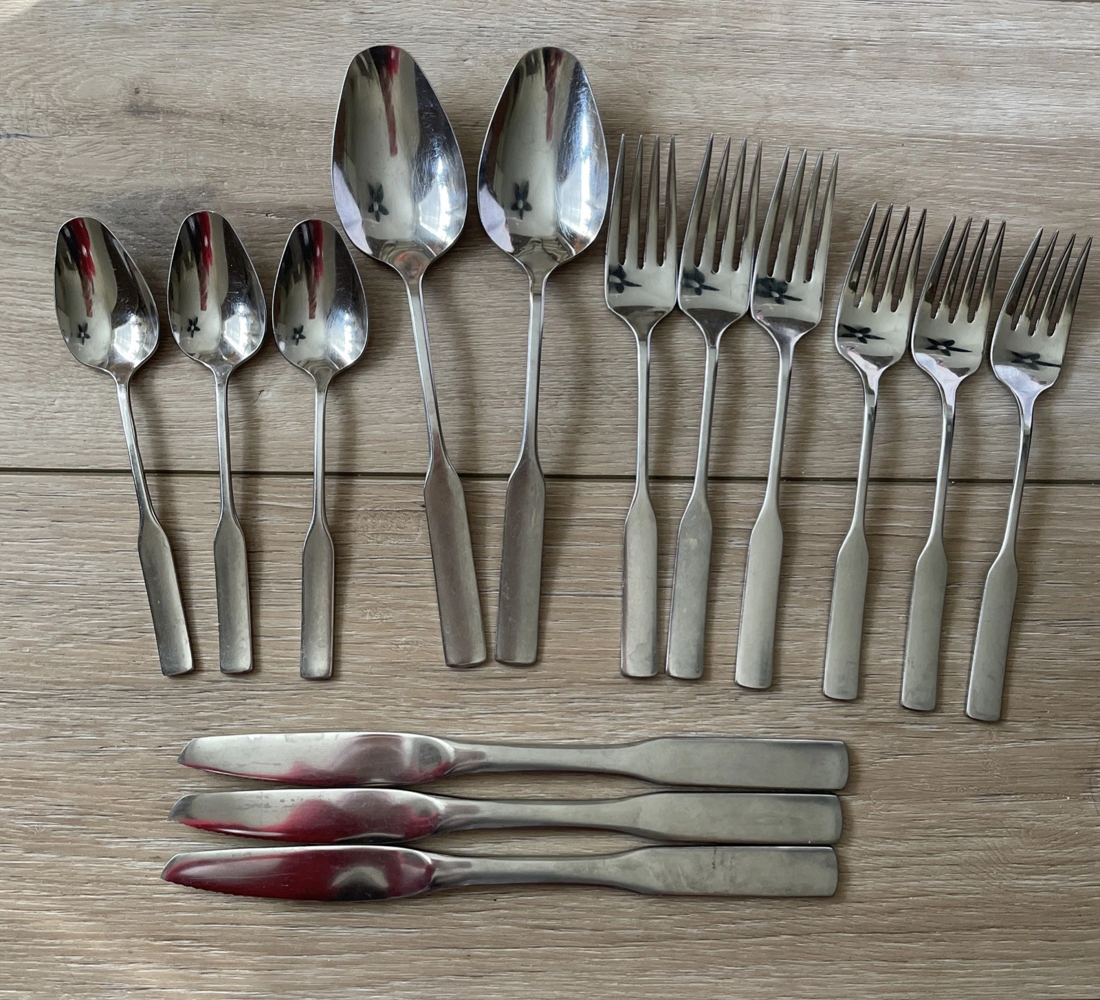 Oneida Deluxe Antares Modern Antique Flatware Lot of 14-pieces