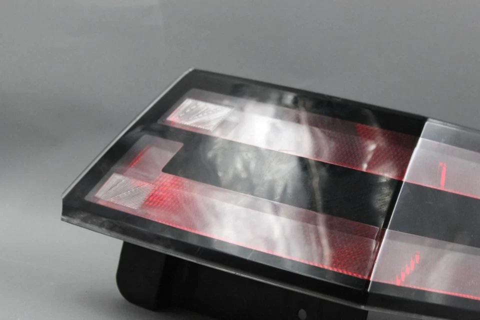 Оригинальный задний фонарь для правого пассажира на четверть панели 2011-2015 VOLT #36733 - Изображение 4 из 4