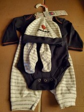 NFL Chicago Bears Baby 4-Piece Onsie, Pant, Booties and Cap Set, Newborn NWT 0-3