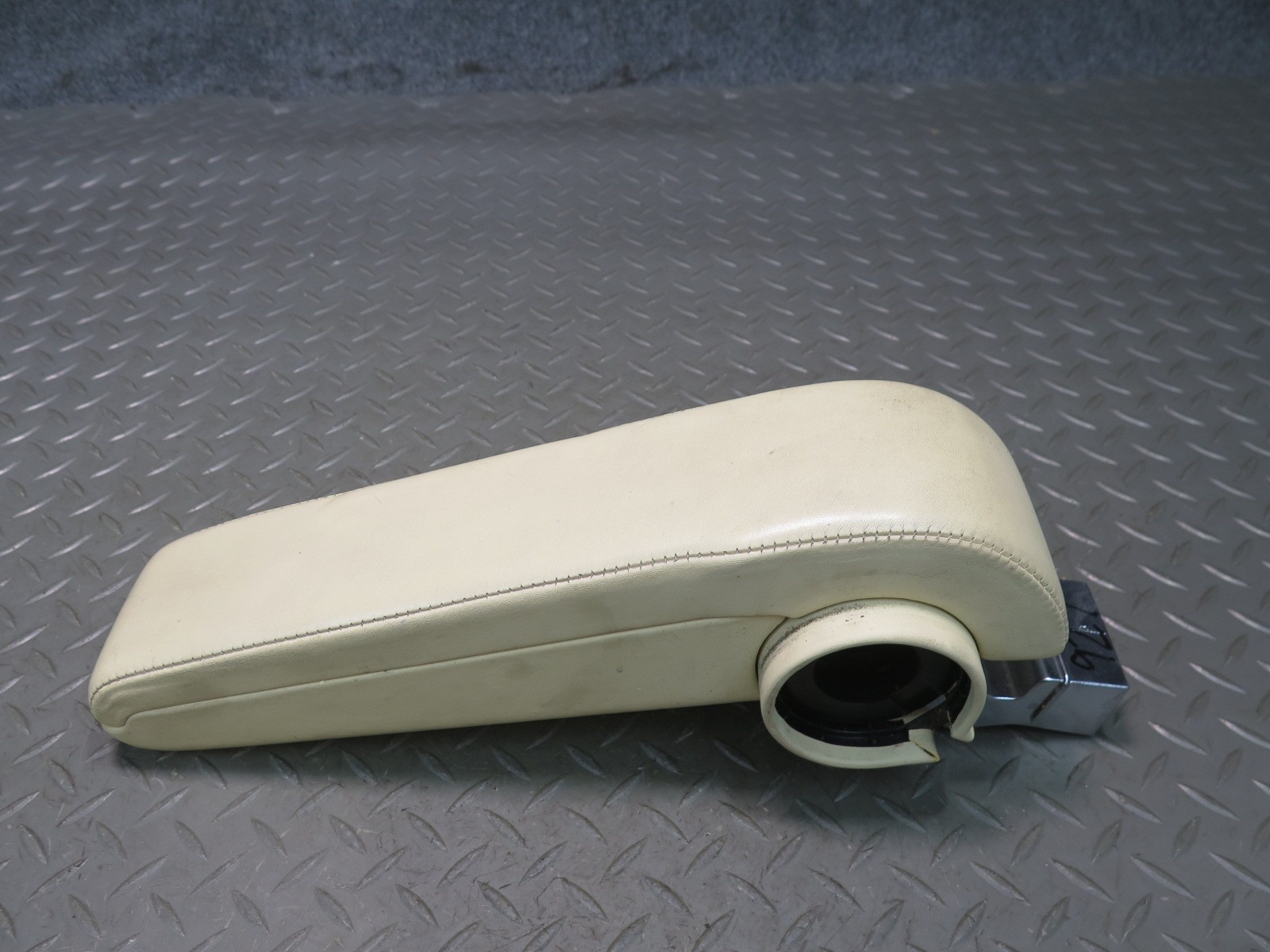 2006-2012 BENTLEY FLYING SPUR FRONT RIGHT & LEFT CENTER CONSOLE ARM REST  SET