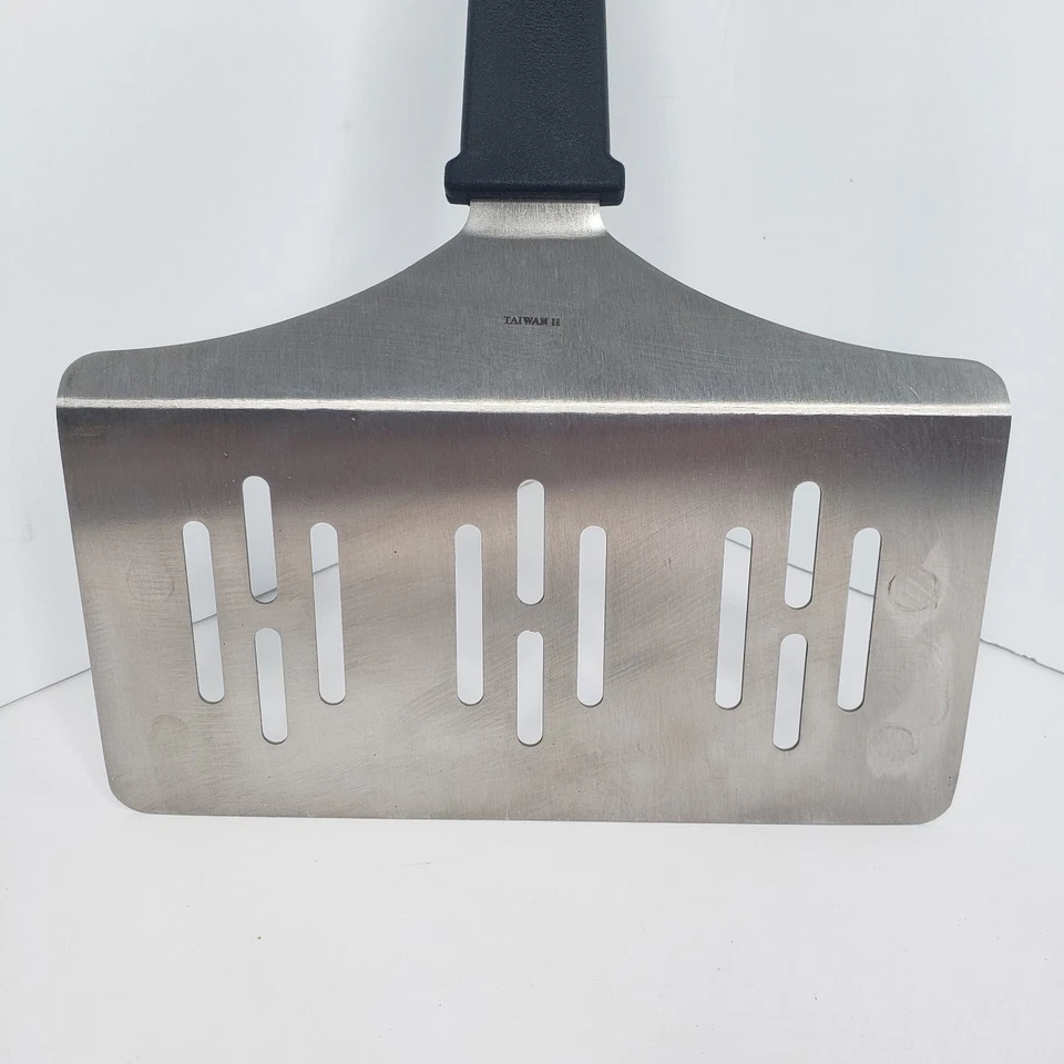 Pampered Chef BBQ Grill Jumbo Turner Spatula With Cover 8” Wide - Image 4 of 4