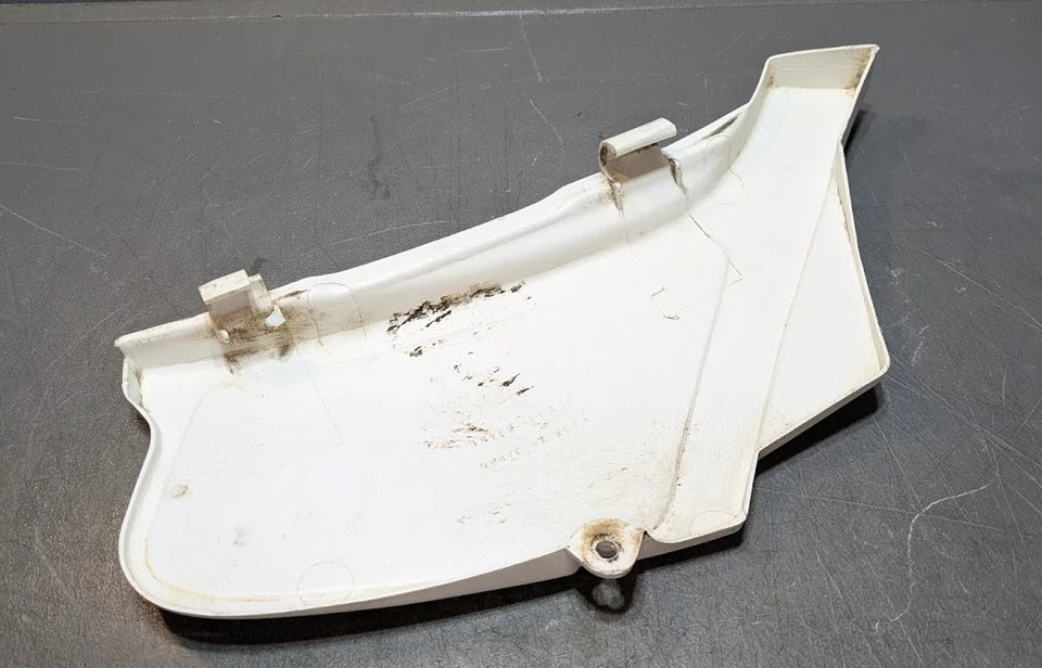 Cubierta lateral izquierda panel plástico matrícula Suzuki DS80 1985-2000 Foto 4 de 4