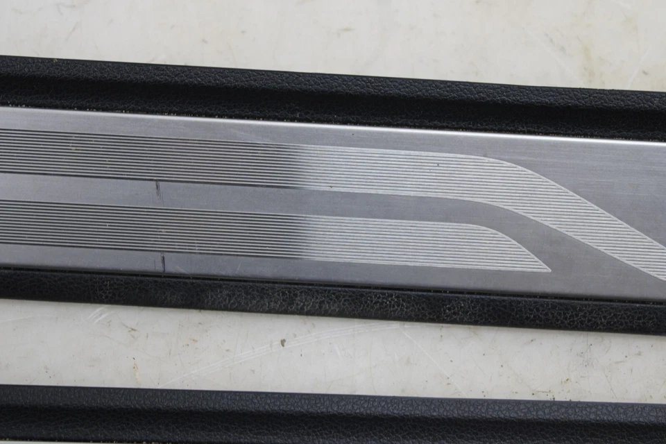 Комплект отделки дверного порога Hyundai Veloster N 2019-2022 годов выпуска от оригинального производителя LF66 - Изображение 4 из 4