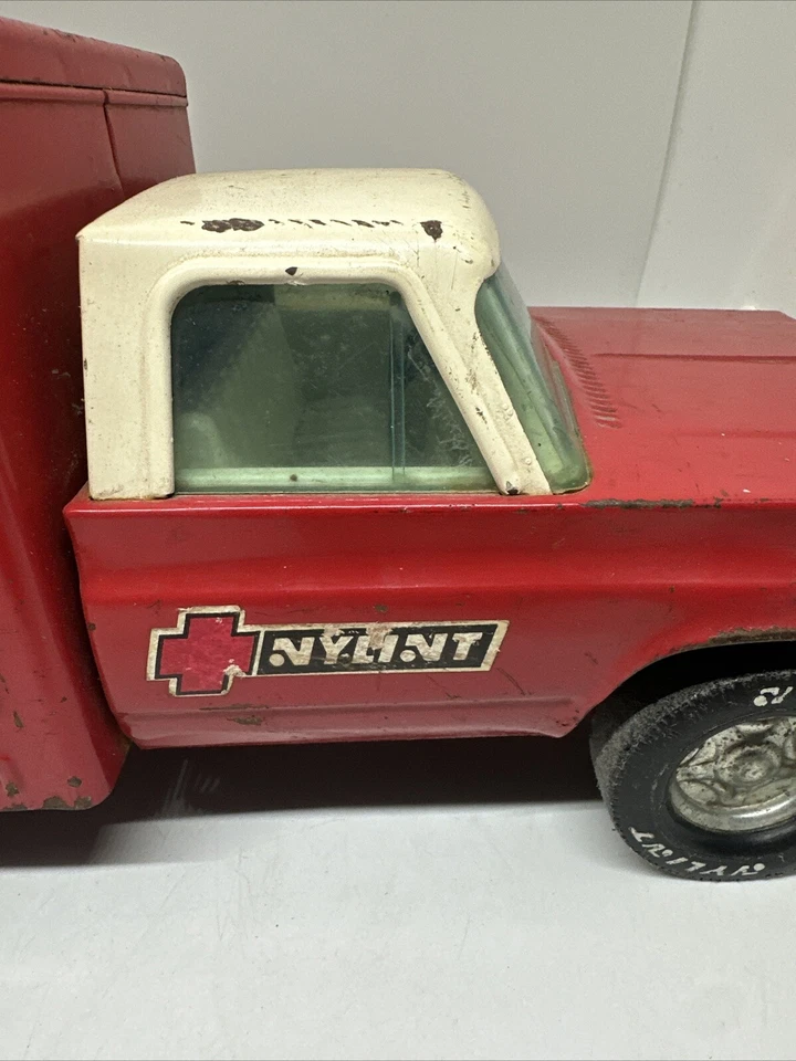 Nylint Emergency Ambulance Red White Vintage Square Body Chevrolet Truck Read - Image 3 of 4