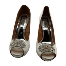 Badgley Mischka Cream Heels with Elegant Design size 7