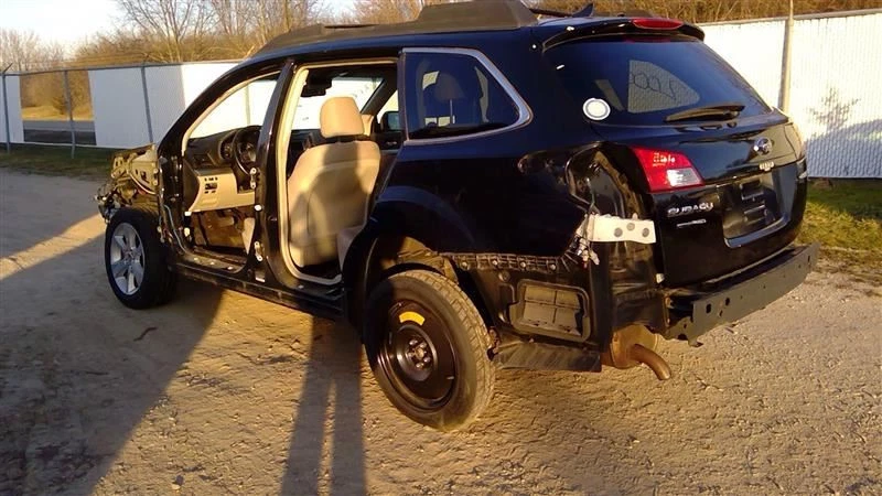 Subaru Legacy Outback SW 2014 14 bote de carbón de vapor de combustible 69647 Foto 2 de 4