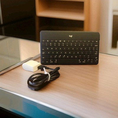Logitech Keys-To-Go Keyboard M/N Y-R0052 w/Cord/Very Light Usage, Great Cond