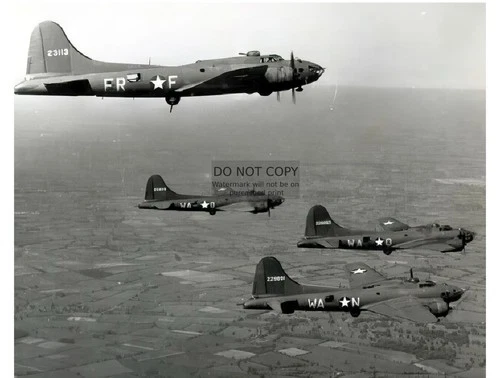 BOEING B-17 FLYING FORTRESS IN BOMBER FORMATION FLIGHT WW2 WWII 8X10 PHOTO