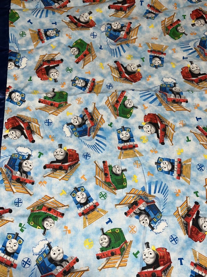Manta de cuna Thomas the Tank Train Engine azul borde satinado usada en excelente estado Foto 2 de 4