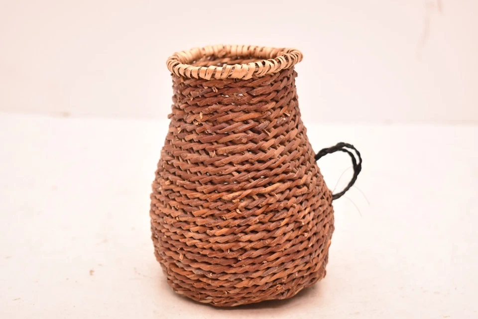 ATQ Apache Tuss Seed basket Tus Berry Jug 5" Tall Native American Indian Woven - Image 4 of 4