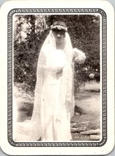 Antique Vintage Photo Young Girl Bride First Communion Veil Bouquet Garden 1910s