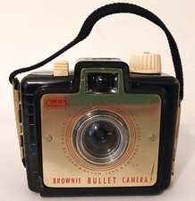 Vintage Kodak Brownie Bullet Bakelite Box Camera