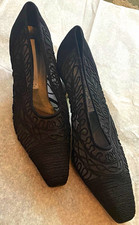 Via Spiga Black Mesh Embroidered Square Toe Pumps Slip-On Women s US 7 B