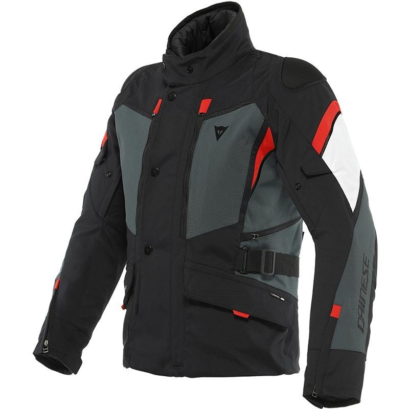 Blouson Dainese Carve Master 3 Gore-Tex pour voyager à moto par tous les temps