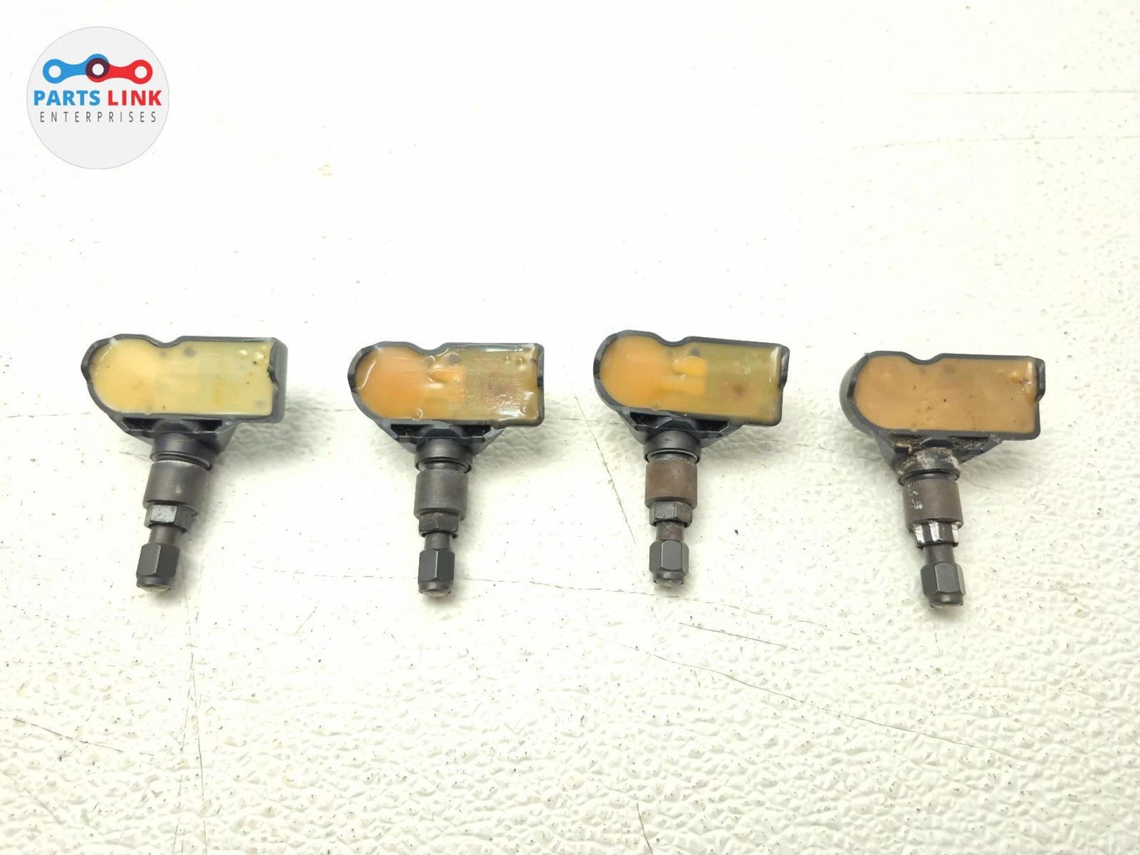 2016-20 BENTLEY BENTAYGA TPMS TIRE PRESSURE MONITORING SENSOR SET OEM 636 URUS