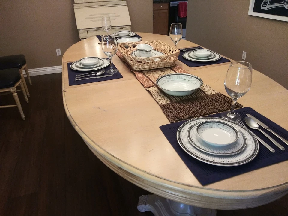 Mueble fino Heredon 100% madera maciza varias hojas extensiones asientos 18 personas Foto 4 de 4