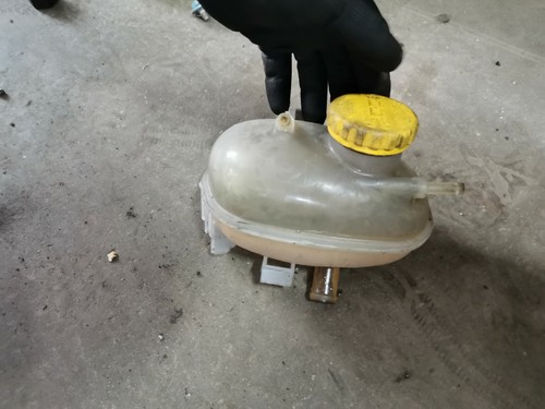 Opel Cosa C Original Kühlwasserbehälter Ausgleichsbehälter Behälter 09129170