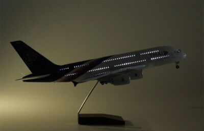 Aircraft Model　エミレーツ航空｜Airbus A380｜ライト点灯 エミレーツ A380 模型飛行機 飛行機 航空機 おもちゃ 模型 UAE