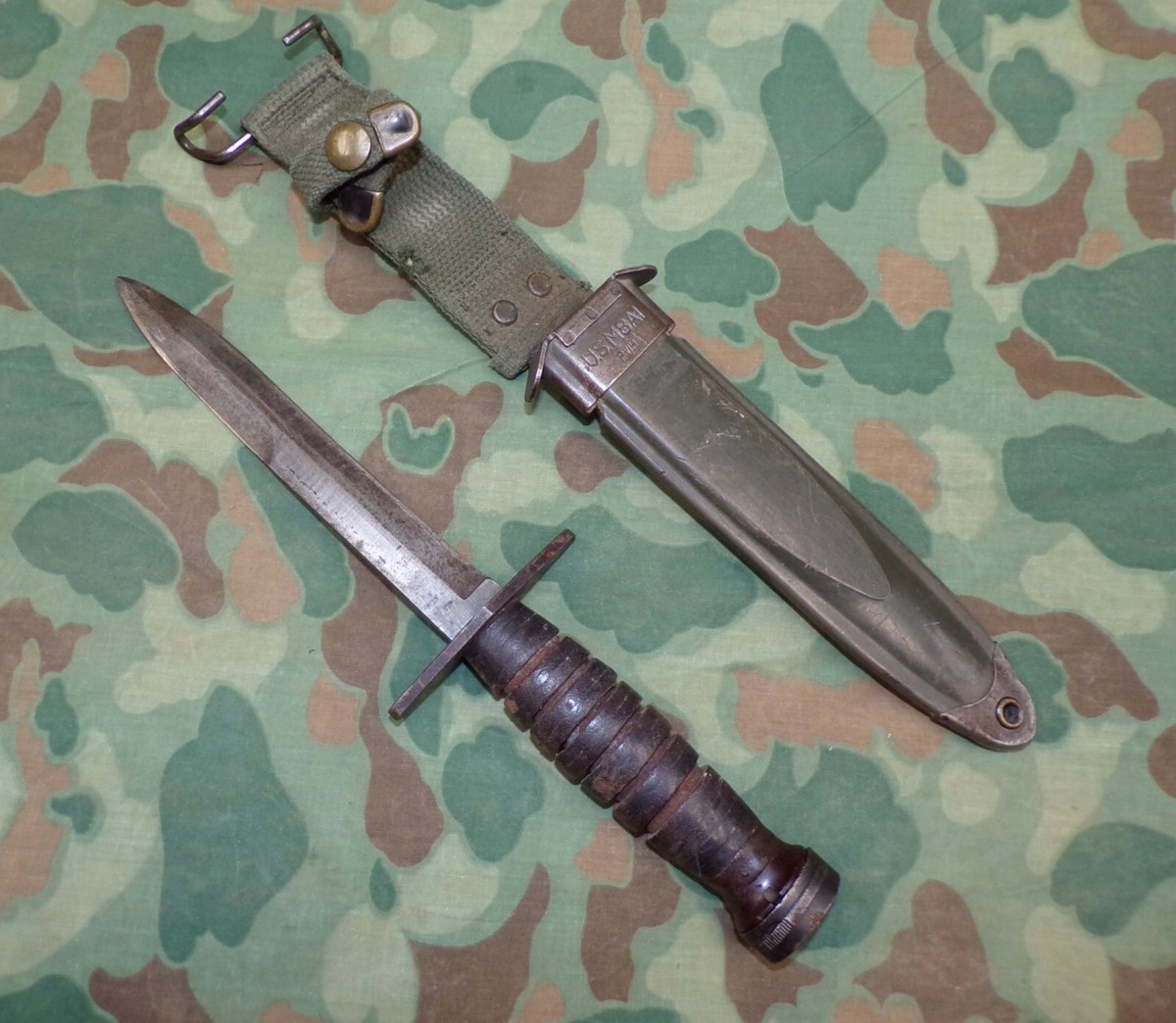 Original WW2 US Army Converted Carbine Bayonet Fighting Knife w