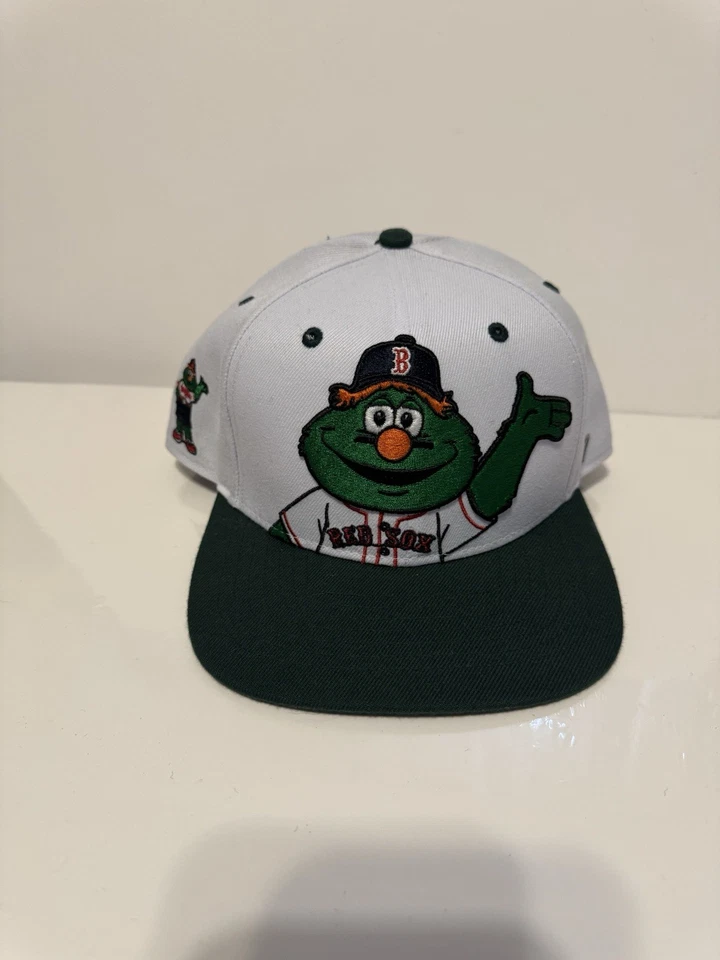Boston Red Sox Wally The Green Monster SnapBack Gorra Gorra Blanca MLB Para Hombres Foto 2 de 4