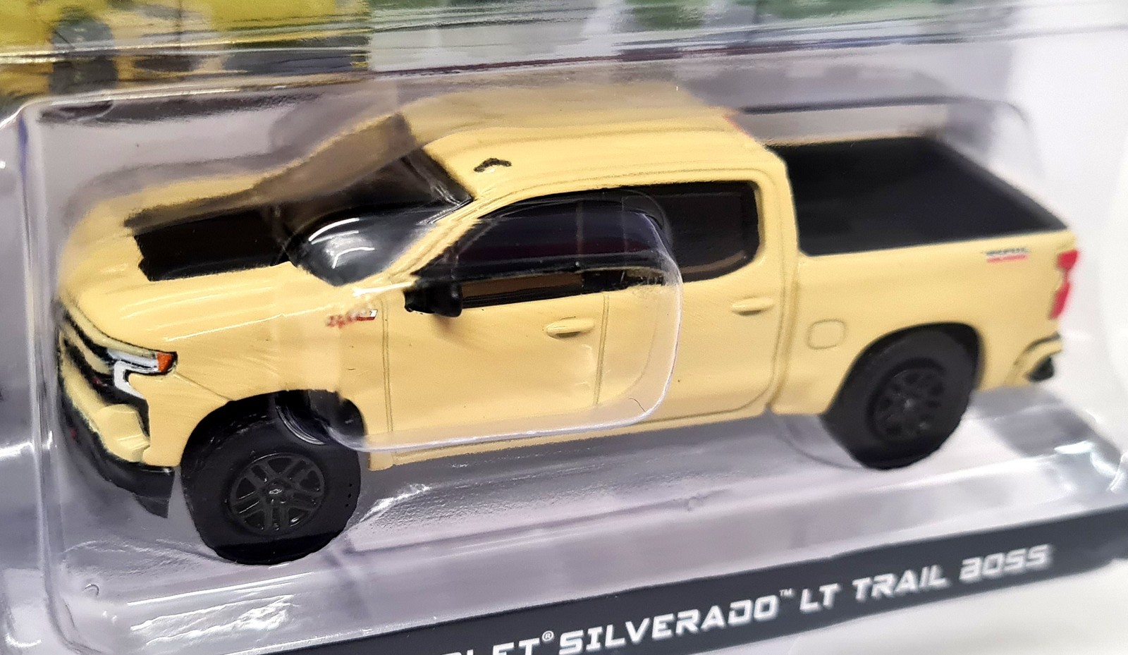 Greenlight 1/64 Chevrolet Silverado LT Trail Boss Z71 2023 Diecast Model Car