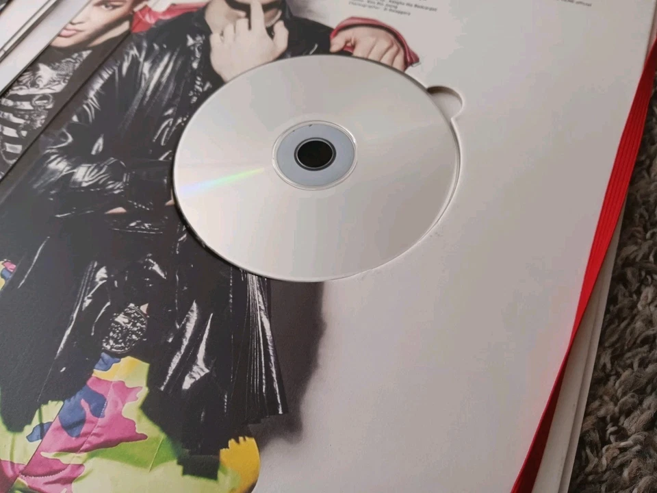 Cross Gene 2nd Mini Album Play With Me CD & Mini Posters K-POP KPOP RARE OOP - Imagem 4 de 4