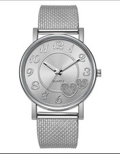 Women's Silver Quartz Analog Wristwatch, Metal Band, Heart Dial, Arabic Numerals