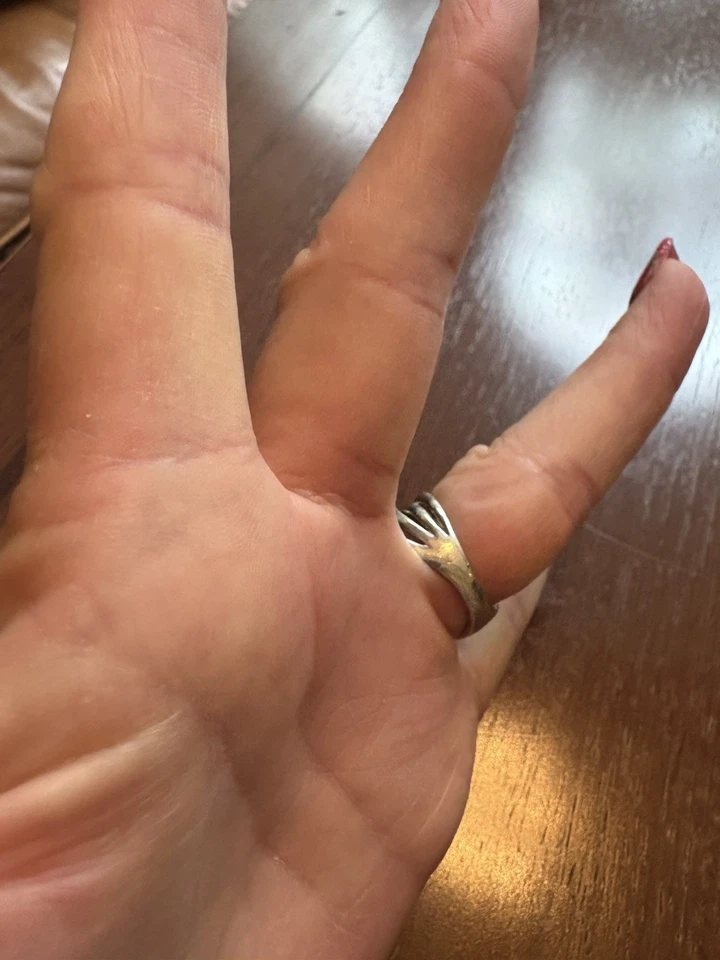 Ring-Effy Diamond And Sapphire Orbit Ring. Very Unique. Size 7. Silver. - Image 4 of 4