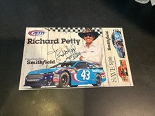 RICHARD PETTY The King SIGNED 8X13 PHOTO  Smithfield 43 NASCAR