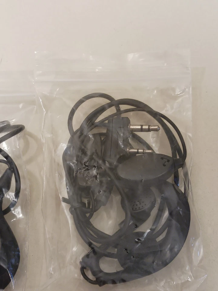 2 units 2Pin PTT Earpiece Walkie Talkie Headset - Image 2 of 4