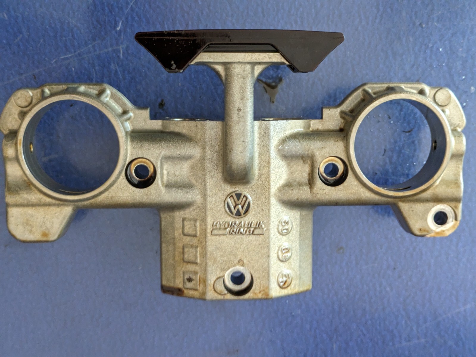 right passenger Engine Bentley Continental gt Flying Spur w12 camshaft housing