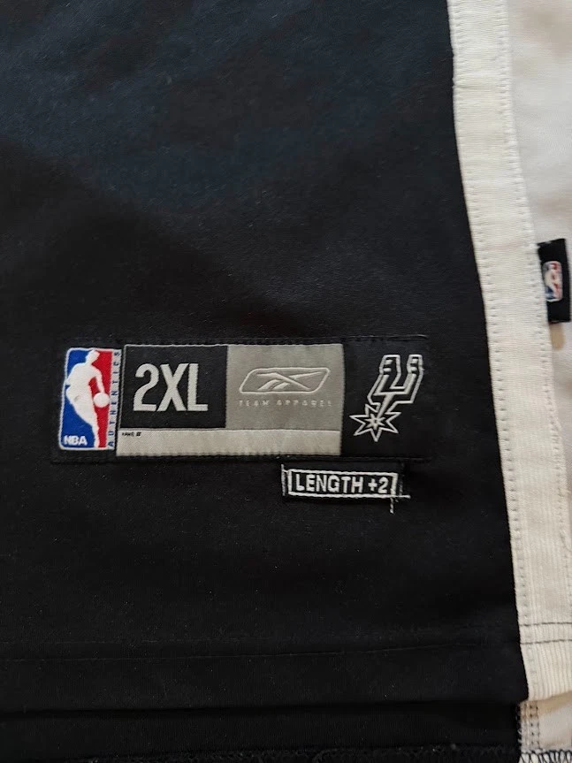 Camiseta deportiva para hombre San Antonio Spurs Tim Duncan #21 Reebok 2XL negra sin mangas. Foto 4 de 4