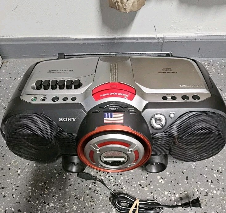 Sony CFD-G500 CD/Radio/Cassette Boombox Sounds Everything Works