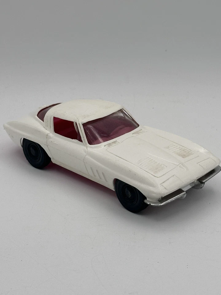Vintage 1965 Korris Kars Chevrolet Corvette 7" White/Red Plastic - Изображение 2 из 4